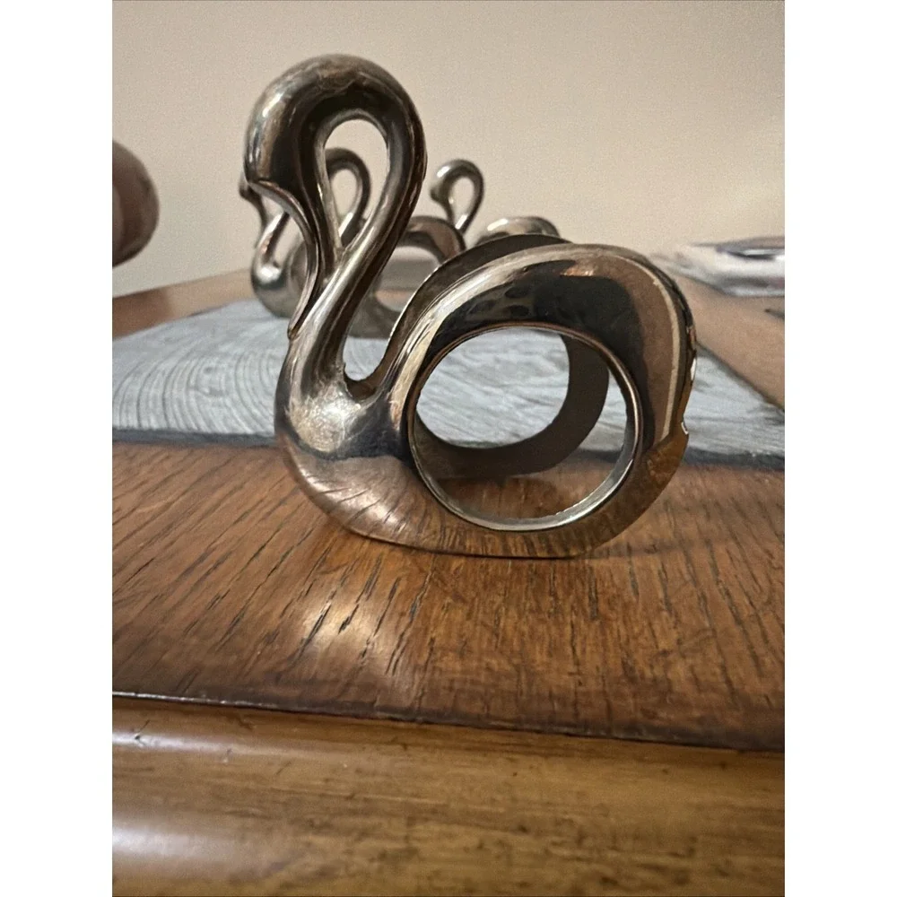Set of 4 Silver Tone Swan Napkin Rings Vintage Bird Table Decor